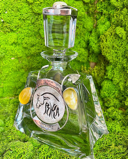 Arquetta Design Artistic Jewelry and luxury home decor