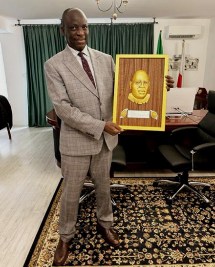 Arquetta Design Artistic Jewelry and luxury home decor